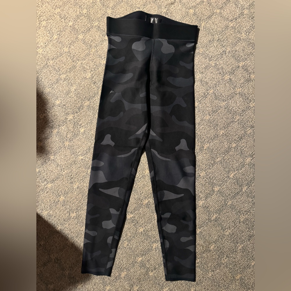 Ladies Camouflage Leggings cor by ultracor